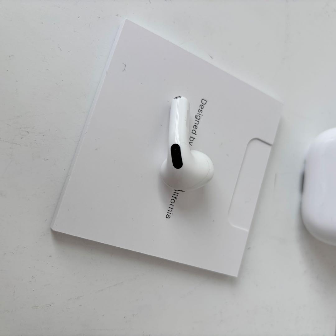 AirPods4 本体 ￥2,9800ノイズキャンセリング搭載、ケース・片耳 L