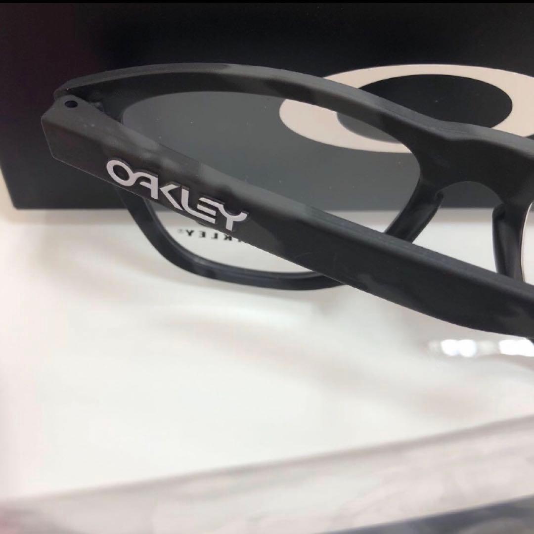 ゴルフ コンペ景品 OAKLEY フロッグスキン OX8137A-04