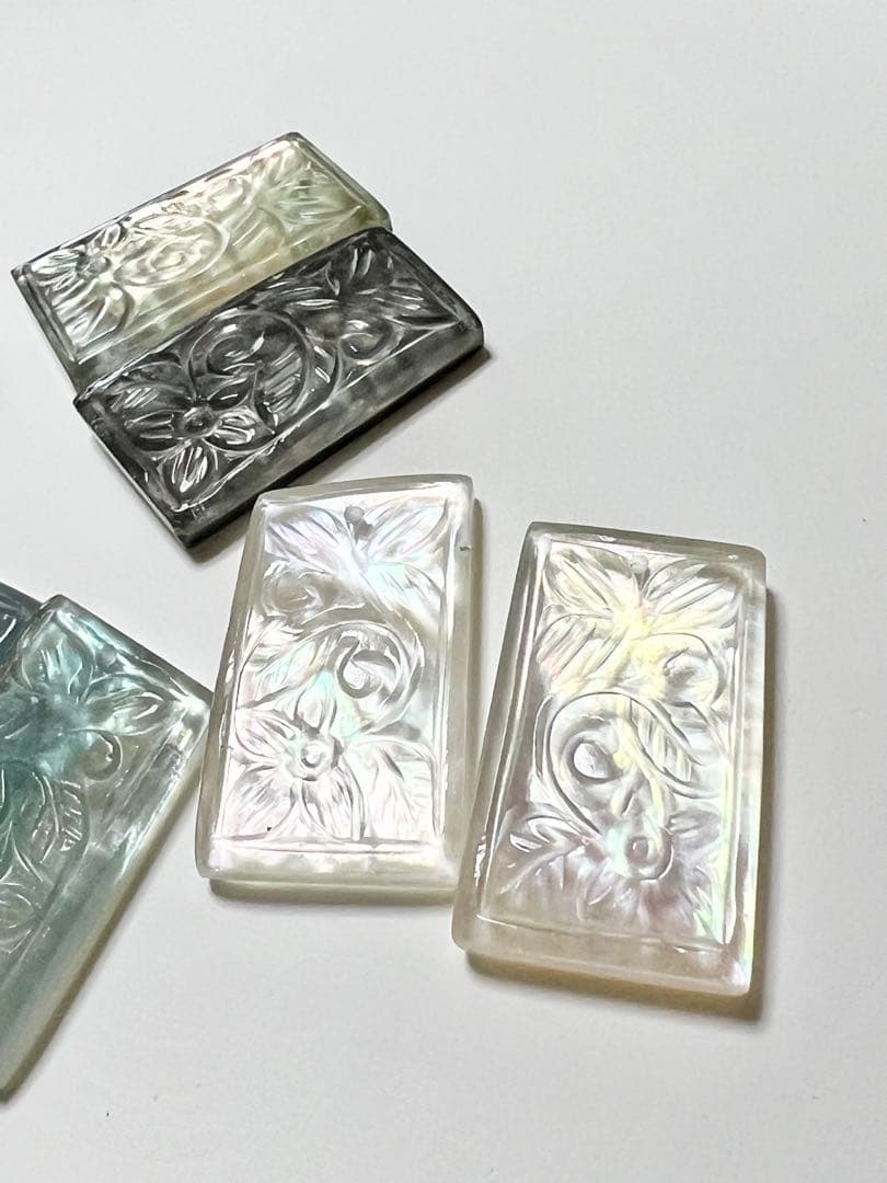 ファンシー　レクタングル　カービング　アシメ　14kgf ピアス