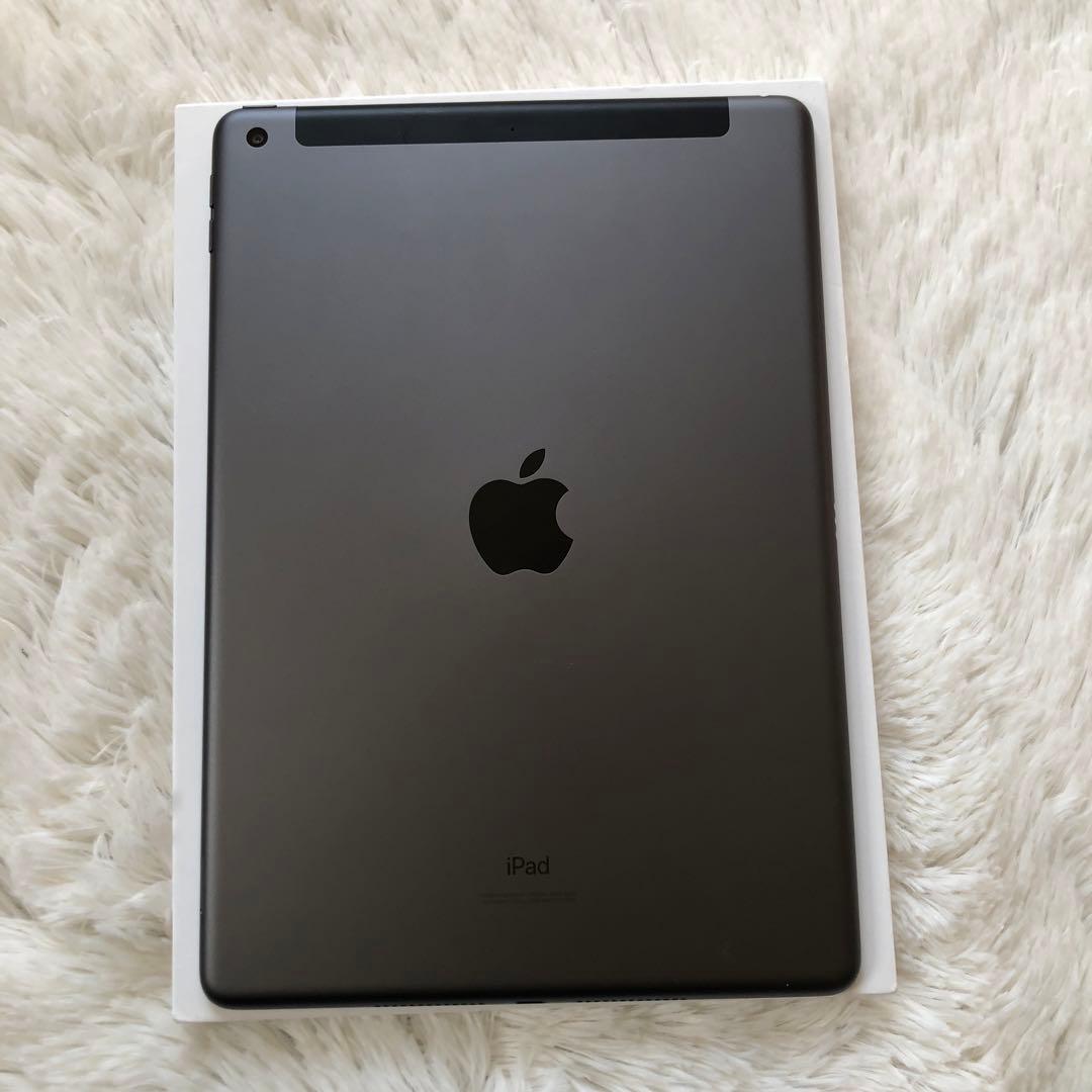 【早い者勝ち】iPad 第8世代 128GB SIMフリー 【すぐ発送】