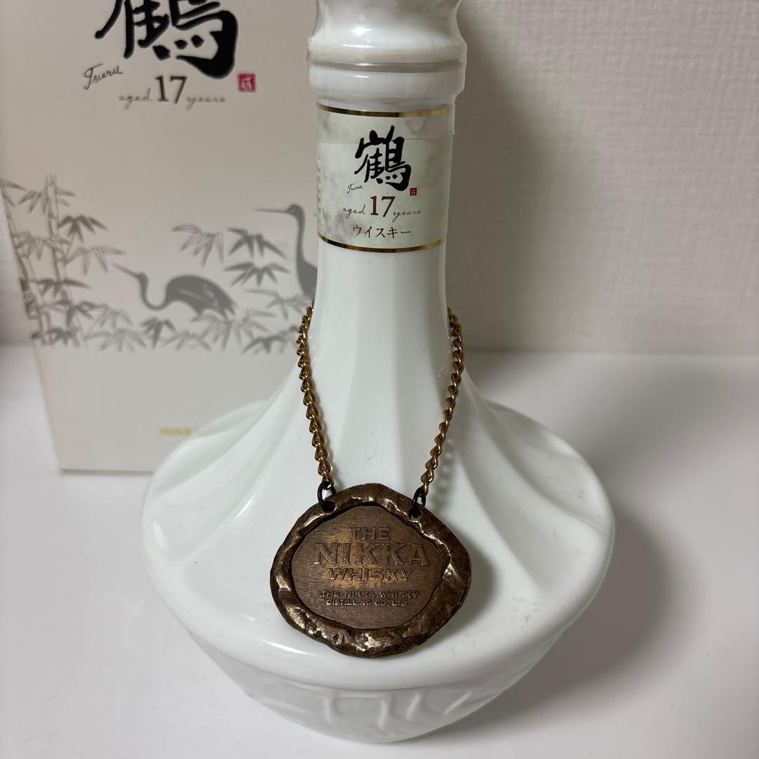 ニッカウイスキー　鶴17年　陶器ボトル　箱付き　未開封　古酒（3）