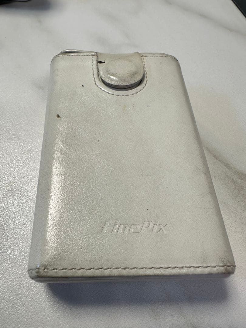 動作確認済FUJIFILM FinePix Z2 シルバー 元箱付 付属品多数