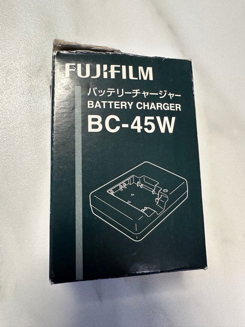 動作確認済FUJIFILM FinePix Z2 シルバー 元箱付 付属品多数
