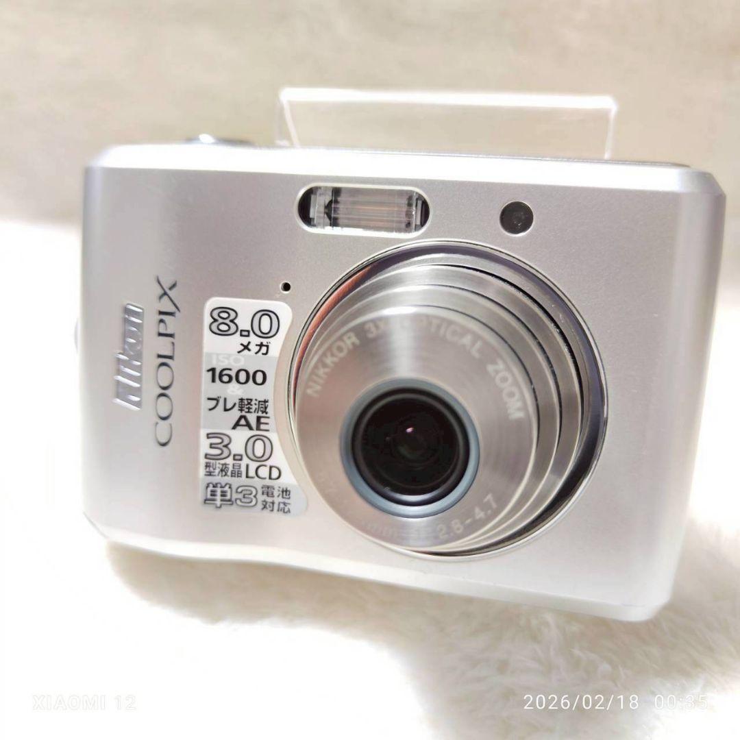 極美品✨NIKON COOLPIX L18 シルバー 単3電池 デジカメ