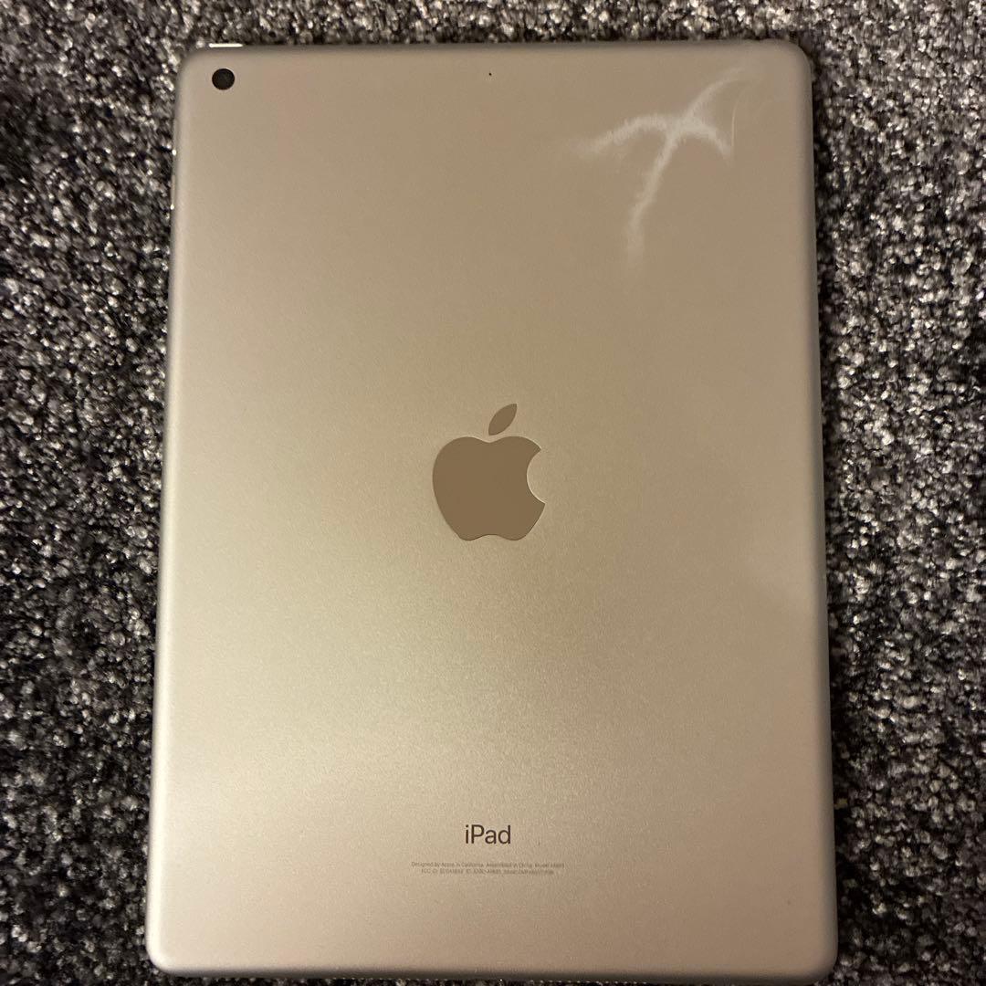 Apple iPad シルバー 本体（mr7g2j/a）