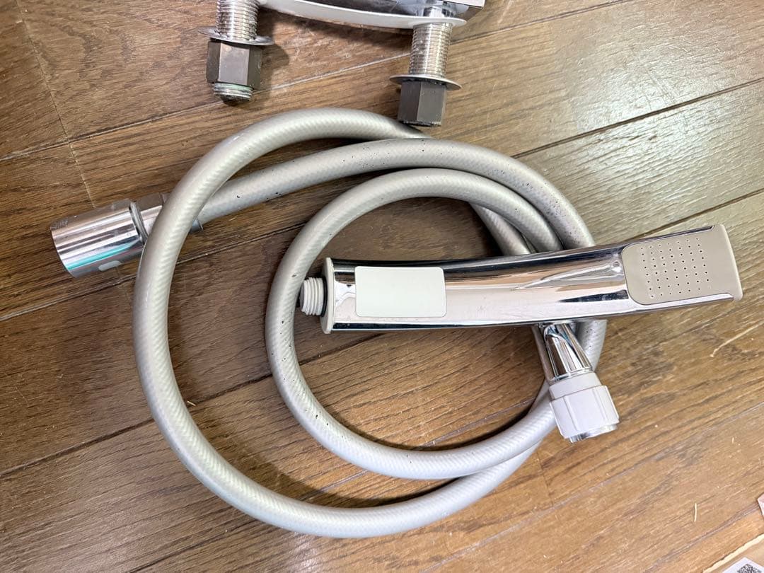 メタル製レバー式シャワーヘッド