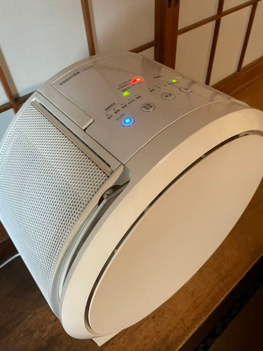 東芝　　加湿　空気清浄器　イオン機能搭載