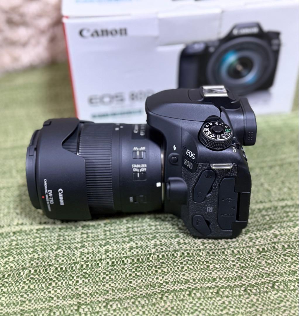 【極美品・ほぼ未使用】Canon EOS 80D 18-135レンズキット