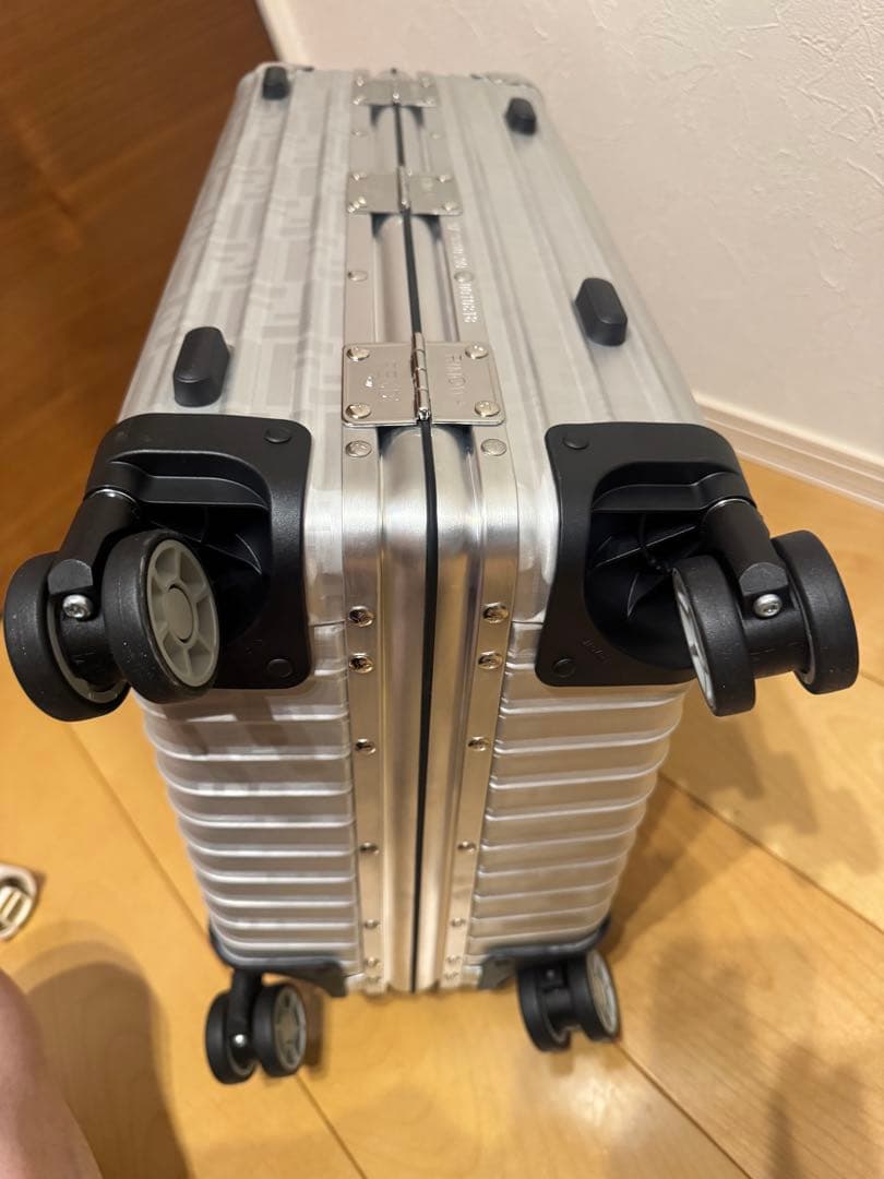 RIMOWA フェンディ　コラボ　キャリーケース