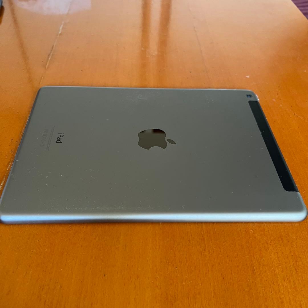 iPad Air 初代 第一世代 128GB セルラー(au)モデル グレー