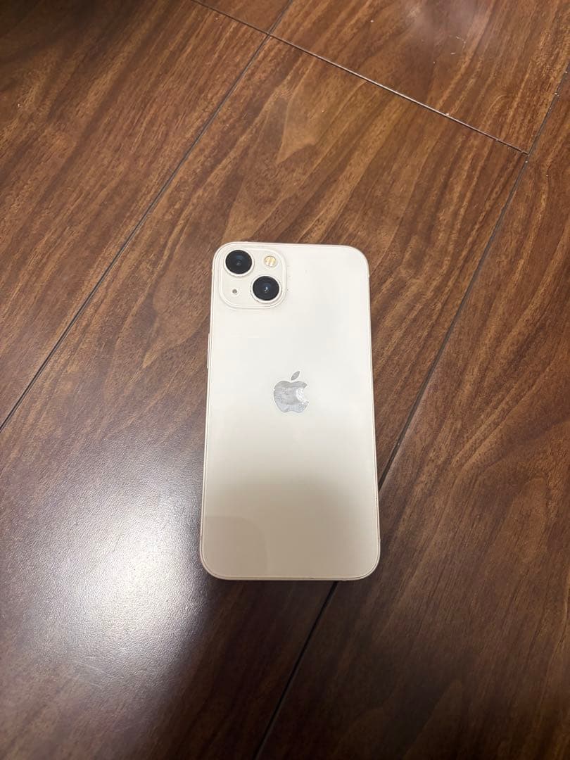 Apple iPhone 13ホワイト本体
