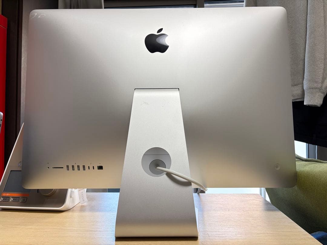 Apple iMac (Retina 5K, 27-inch,2017）
