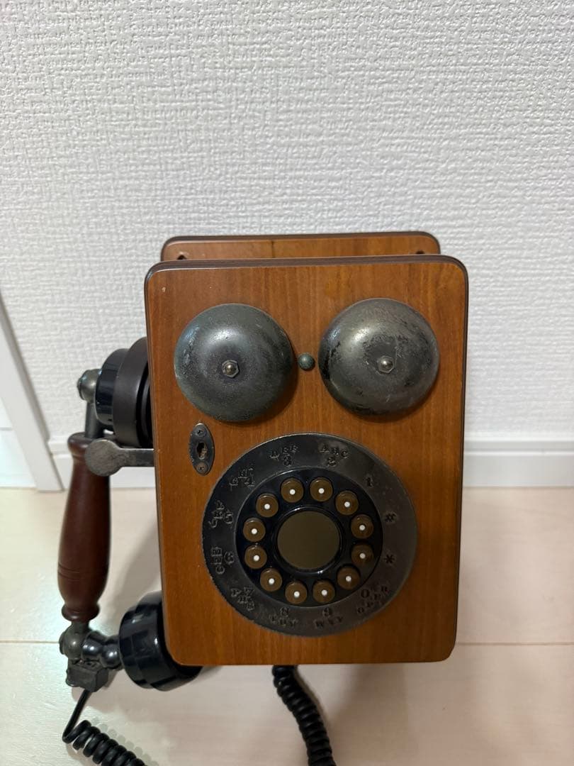 アンティーク ダイヤル式電話 木製※通話はできません。