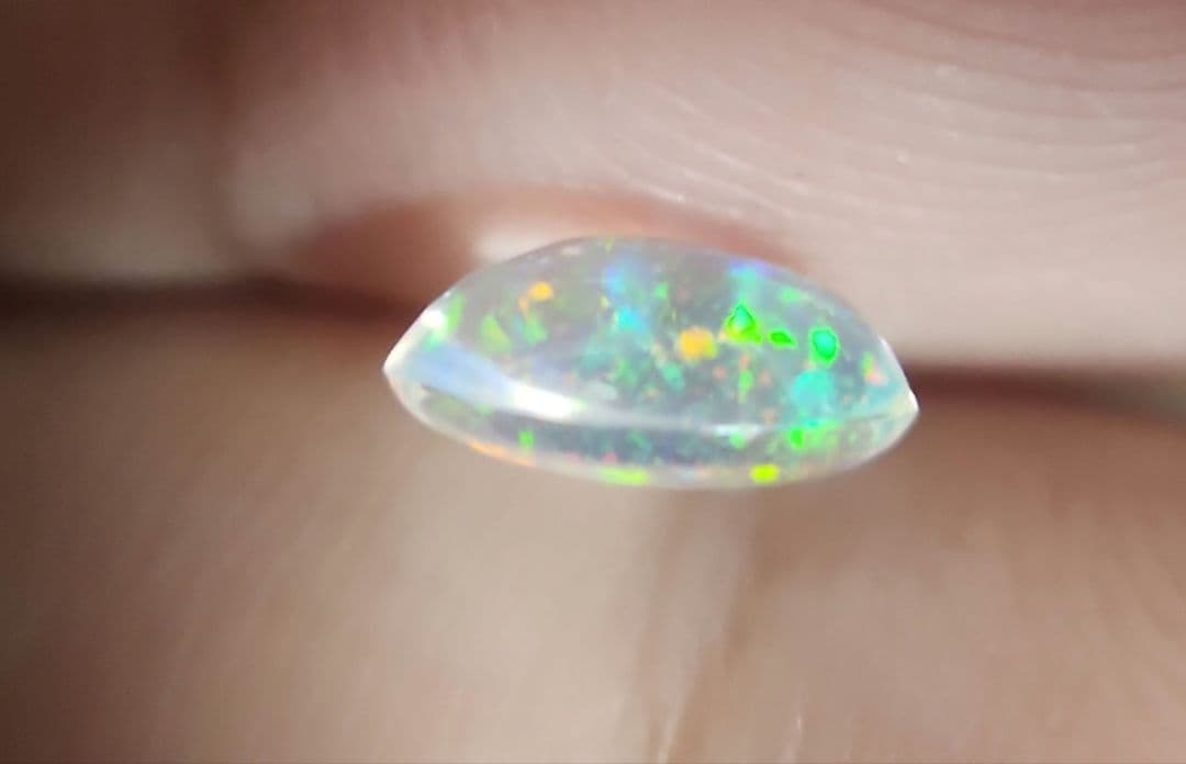 高品質天然ウォーターオパール 0.618ct