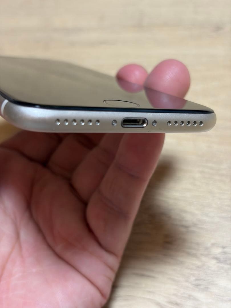 美品 iPhone SE 3世代 64G バッテリー修理品 本体のみ 白