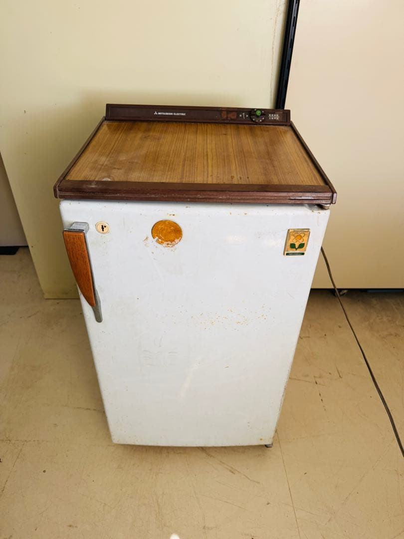 MITSUBISHI 三菱 昭和レトロ　レア 電気冷蔵庫 66L 1ドア 動作品