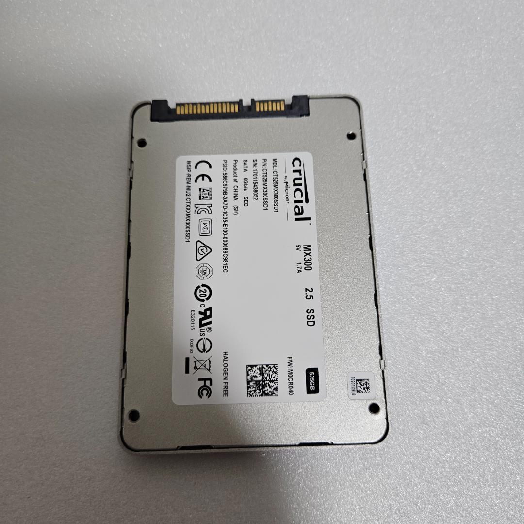 Crucial MX300 525GB 2.5インチSSD