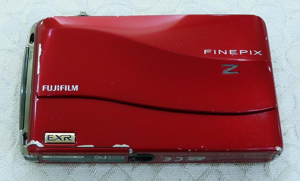 ★フジフィルム★FinePix Z700EXR（レッド）★ 付属品全てあり！ ★