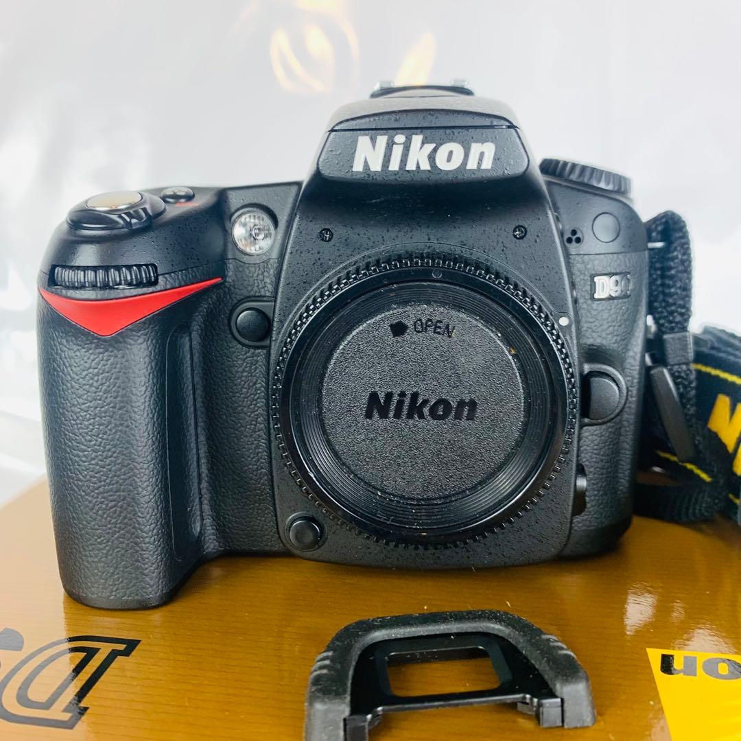 【美品】Nikon ニコン D90 デジタル一眼レフカメラ ボディ　回数4755