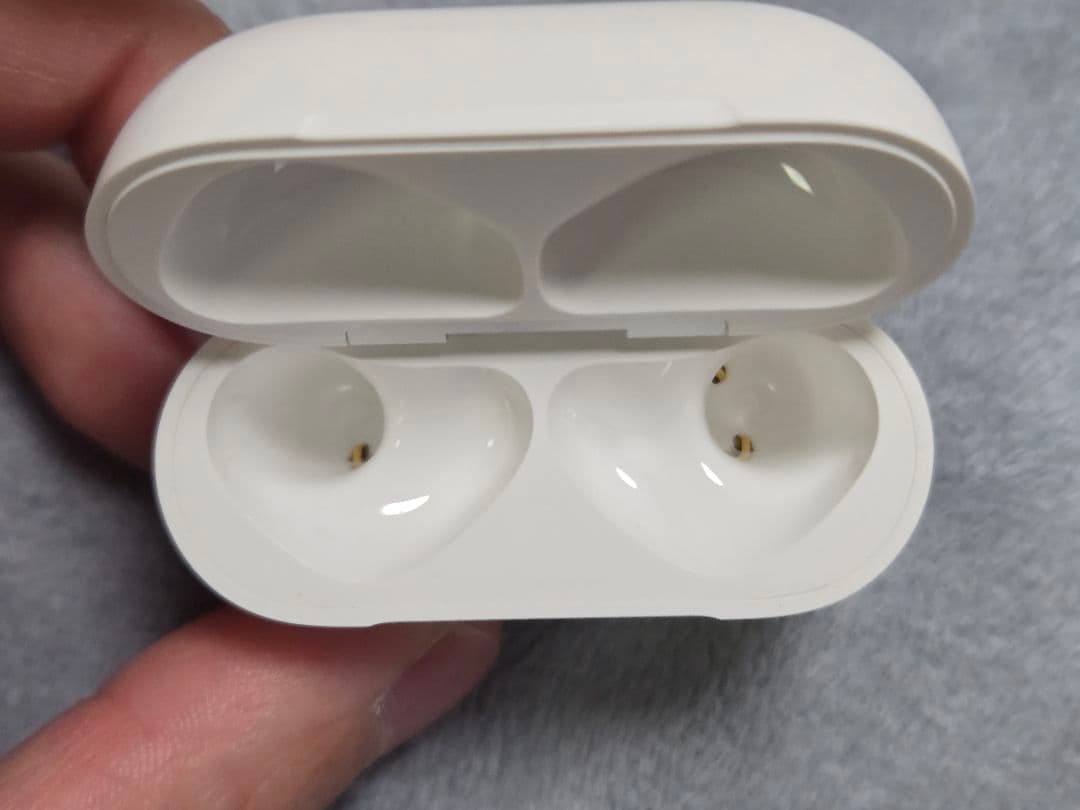 Apple AirPods4 (ANC) ノイキャンあり A3055 美品