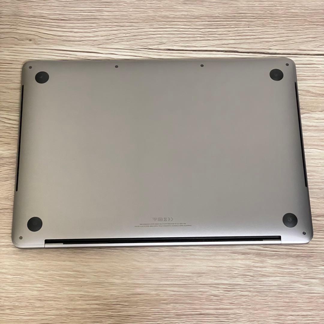 MacBook Pro 13インチ 2019 i7/16GB/512GB
