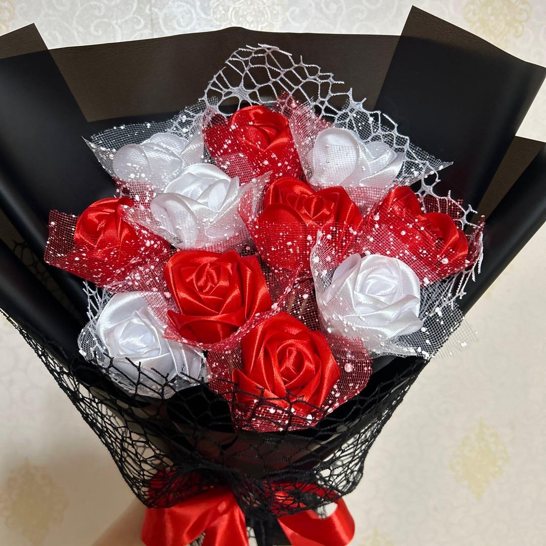 11本赤白バラブーケ　リボンバラ　枯れない薔薇 プレゼント お祝い　好きな人へ