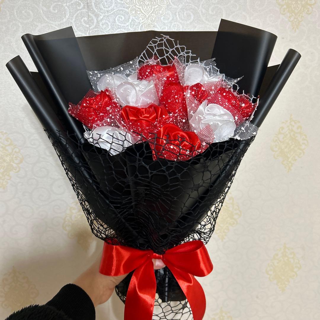 11本赤白バラブーケ　リボンバラ　枯れない薔薇 プレゼント お祝い　好きな人へ