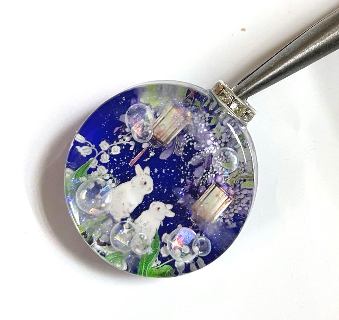 展示用/レジン/藤の夜のうさぎ　藤の花　すずらん　蓄光　オルゴナイトネックレス