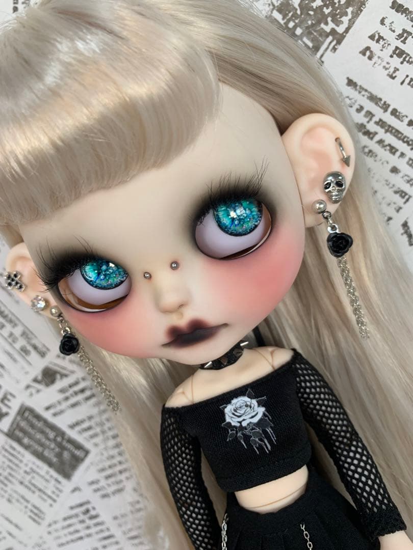 カスタムアイシードール★ロリータ~ちゃん★アウトフィット付属