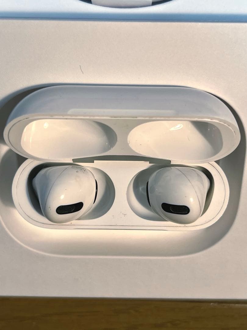 AirPods Pro 充電ケーブル、イヤーチップ付き