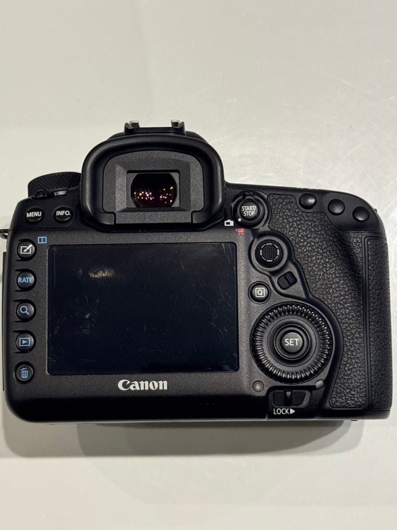 美品　Canon EOS 5D Mark Ⅳ Mark4 キャノン　一眼レフ