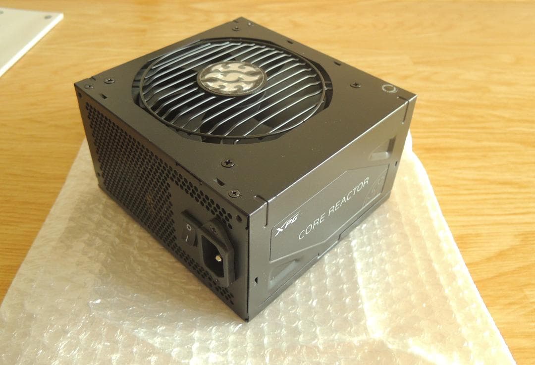 ADATA XPG CORE REACTOR 750W 電源ユニット