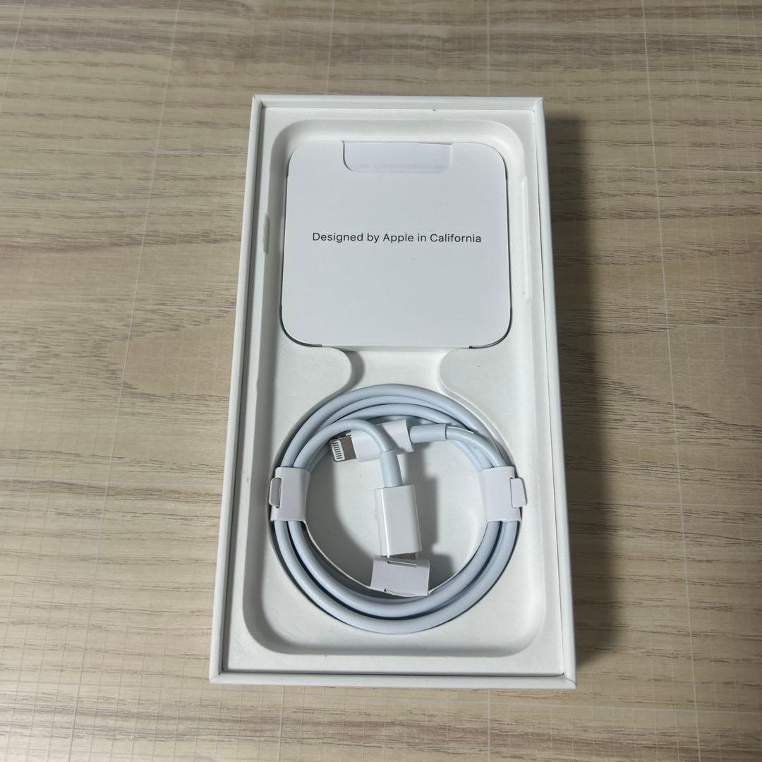 iPhoneSE3 64GB スターライト SIMフリー