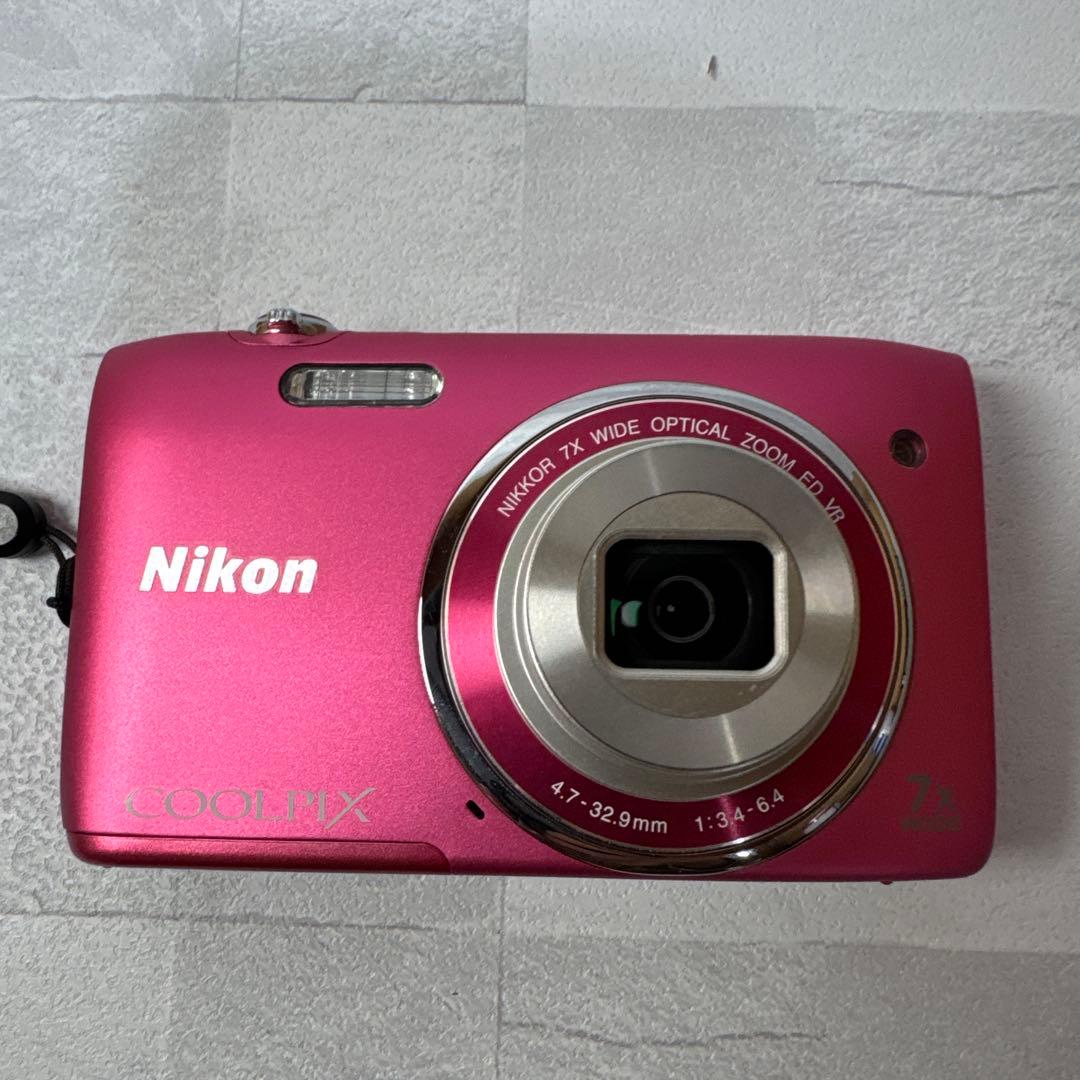B110 Nikon COOLPIX S3500 ニコン クールピクス デジカメ
