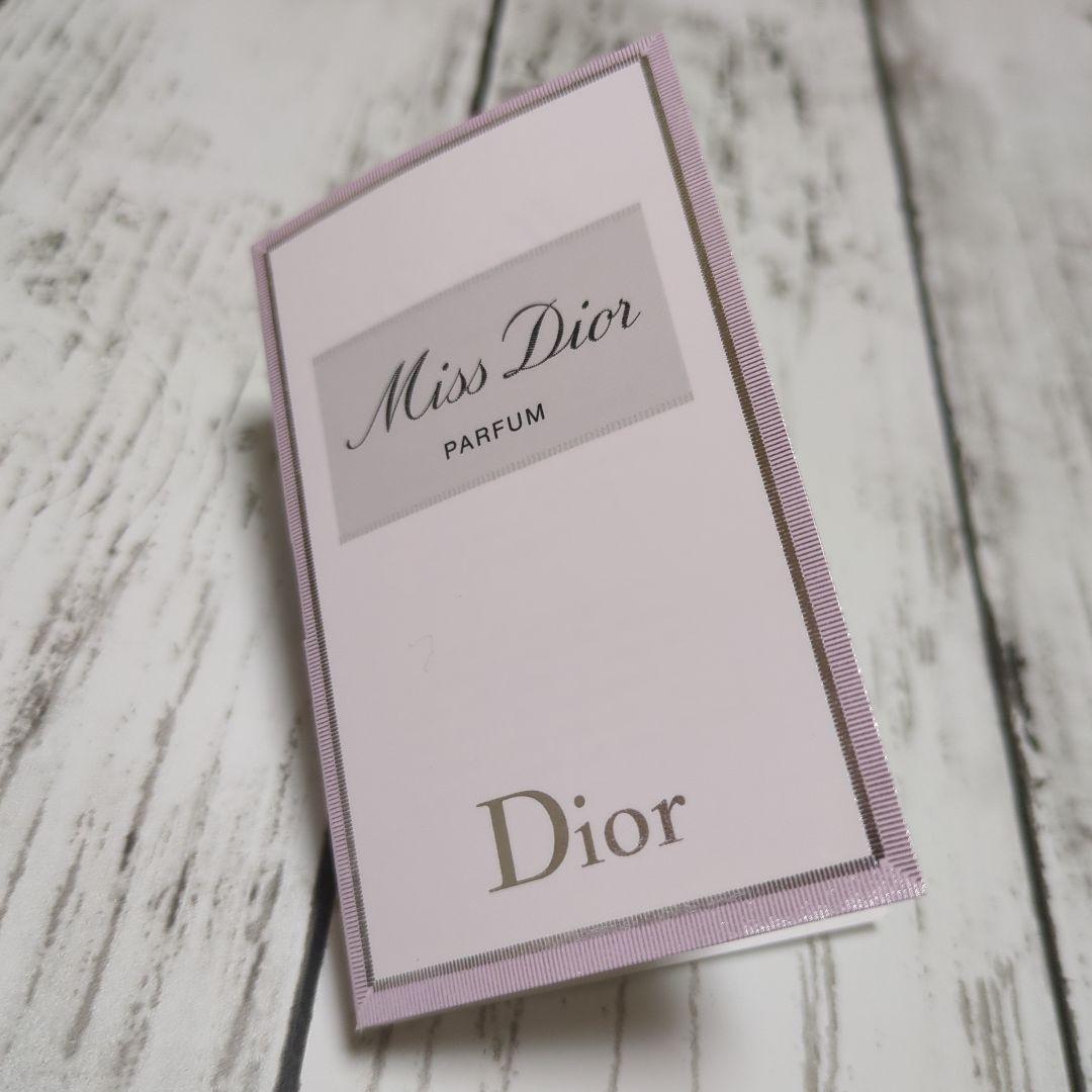 ★*゜様 CHRISTIAN DIOR クリスマスコフレ2024限定アイシャドウ