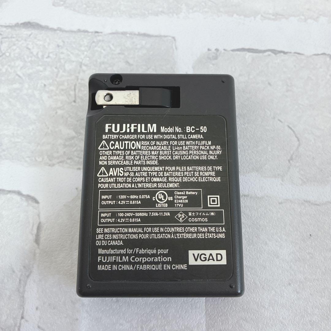 Fujifilm FinePix F50fd コンパクトデジタルカメラ　シルバー