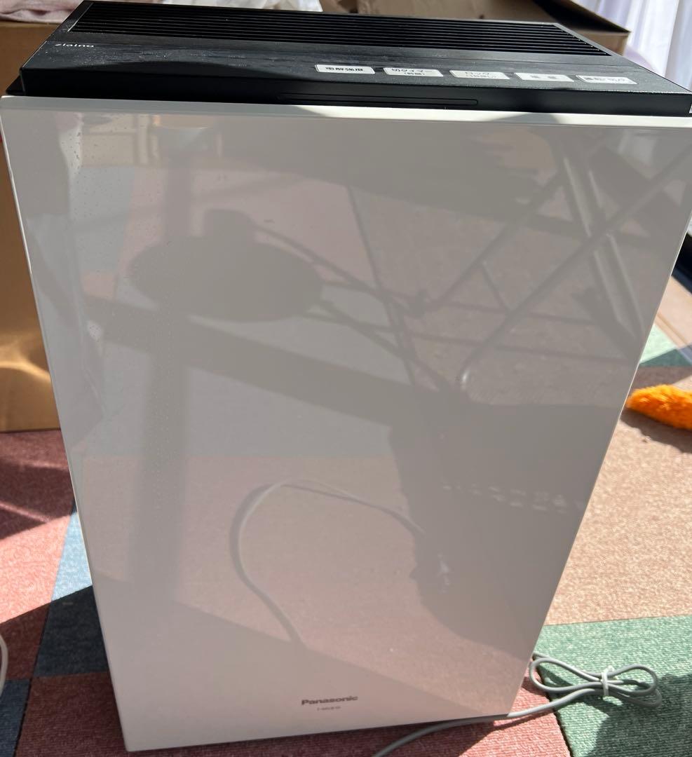 Panasonic F-MVB10-W 空気清浄機　ジャンク品　箱あり