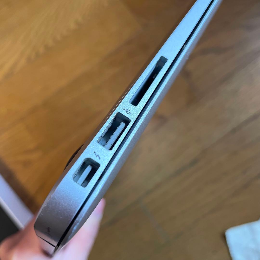 【箱付き】MacBook Air 2012 13インチ【付属品全てあり】