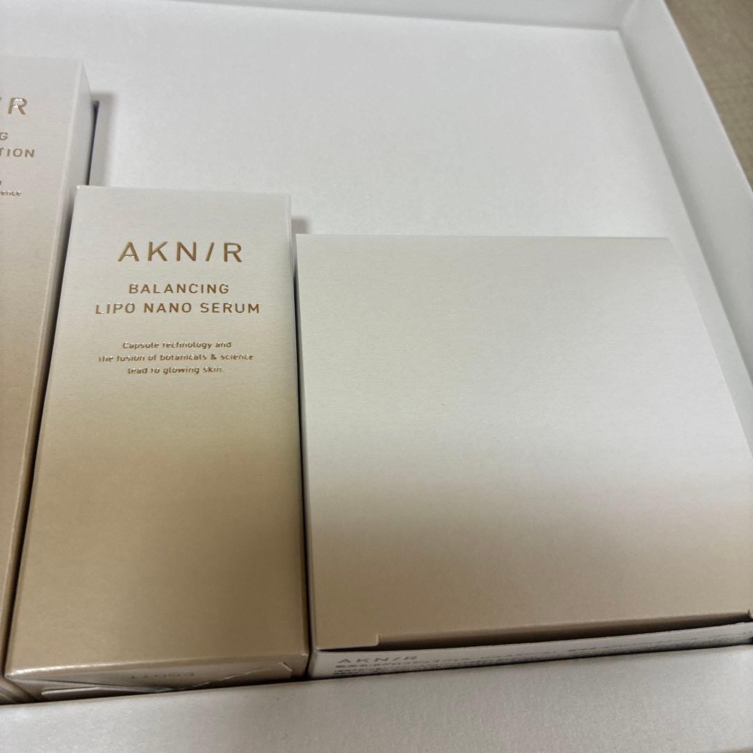AKNIR アクニー　スキンケアセット