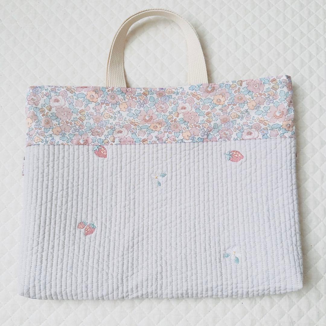 ハンドメイド　ヌビ　レッスンバッグ　リバティ生地　タナローン　女の子　ベッツィ