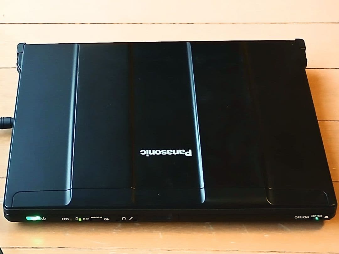 ノートパソコン パナソニック　レッツノートCF-S10、オフィス付き！設定不要①