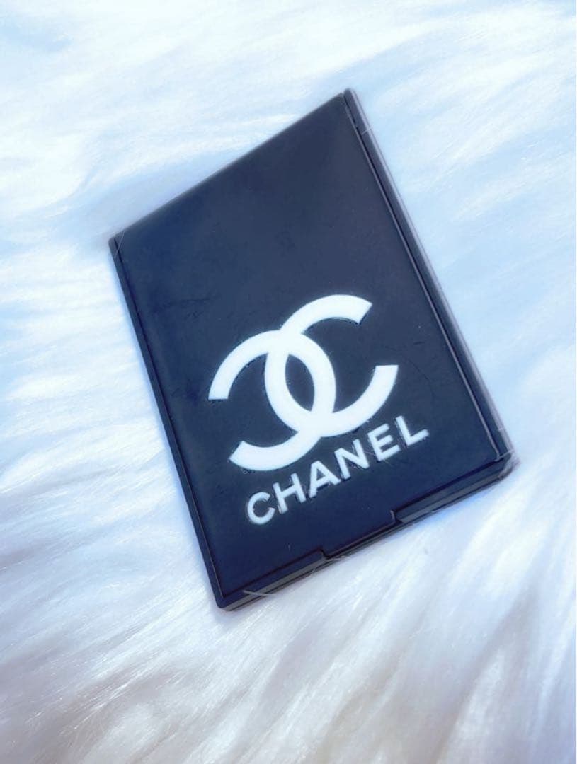 ✨CHANEL ブラック コンパクトロゴミラー 希少ノベルティ✨