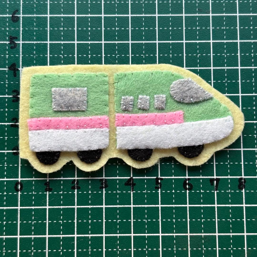 ハンドメイド フェルト ワッペン たんぽぽ様