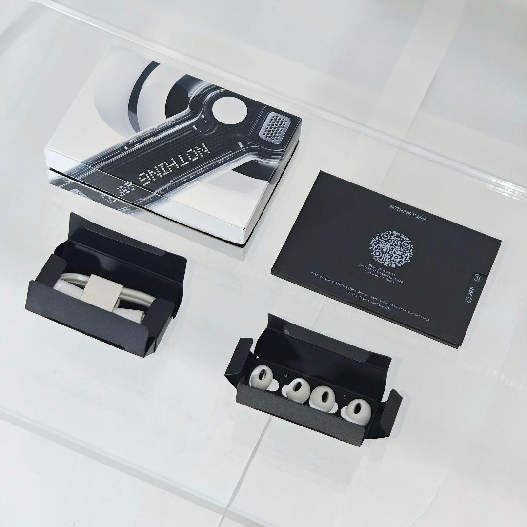 【美品！】Nothing Ear (2) ナッシング スケルトンデザインイヤホン