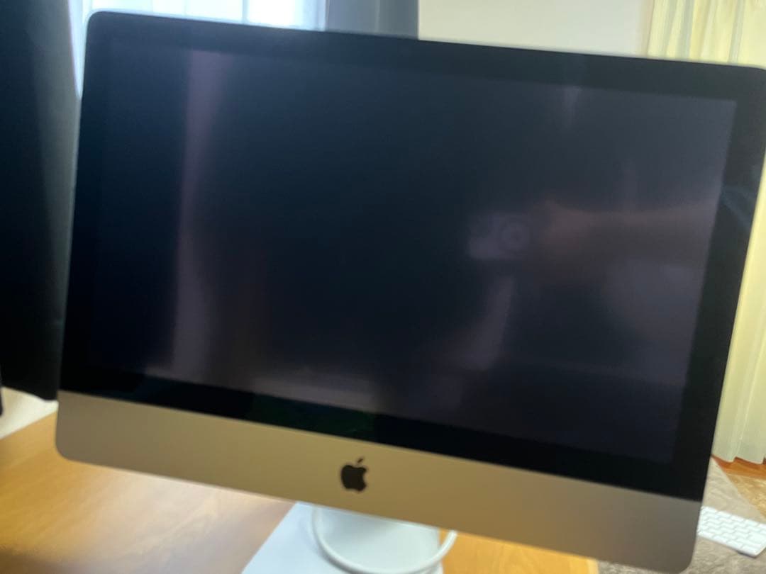 iMac 2019 21.5インチ 4K Core i3 8GB 256GB