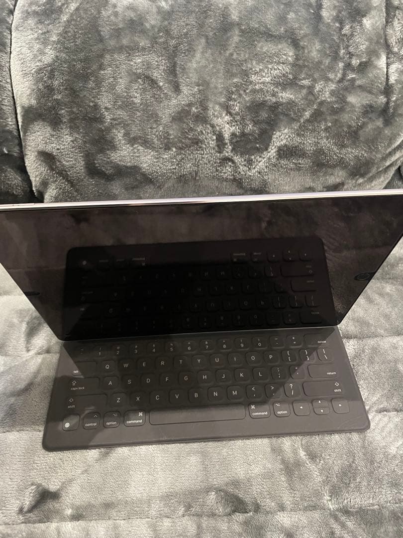 iPad Pro 32GB 12.9インチ　Magic Keyboard付