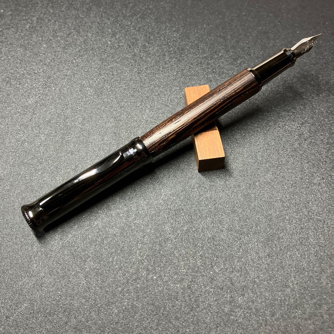 万年筆　長刀研ぎ調　セーラー製ではありません。