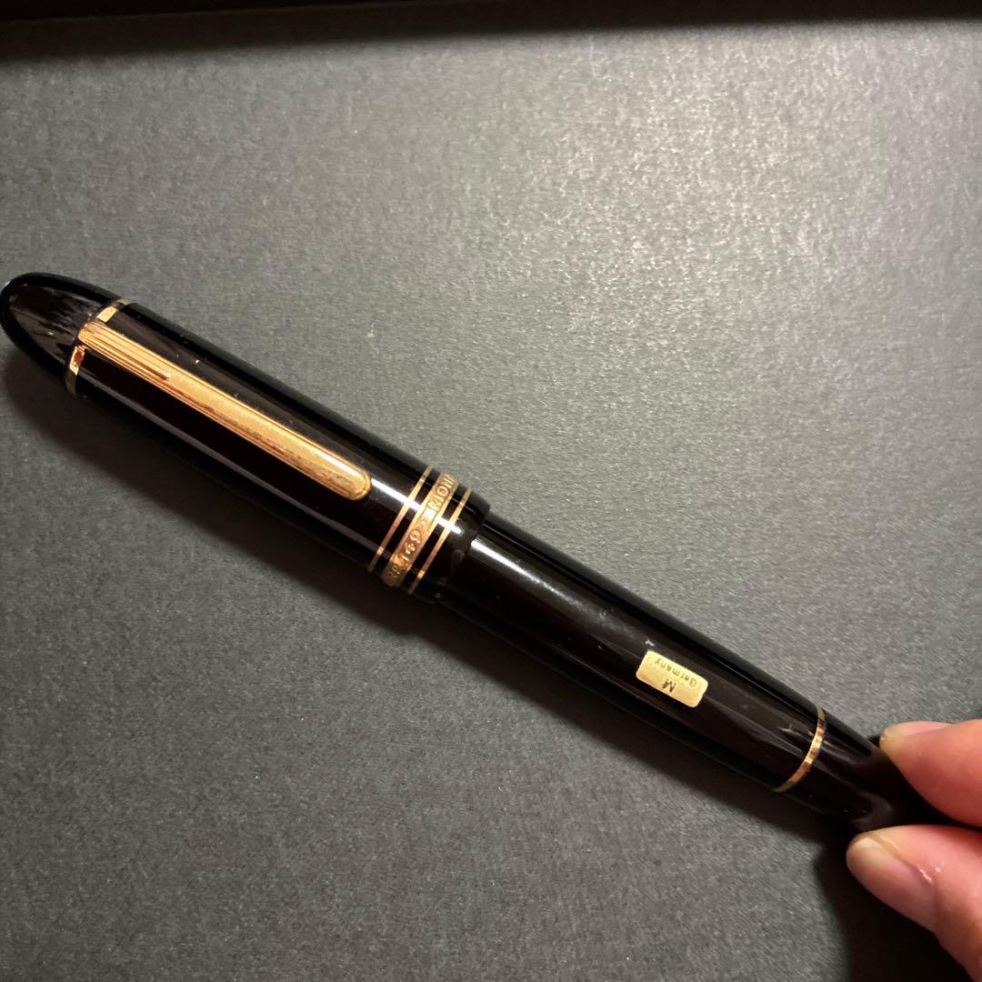 Montblanc ブラック 万年筆 Mサイズ