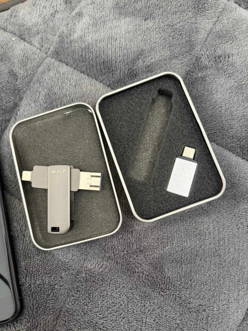 iPhoneSE本体＋128Gメモリースティック