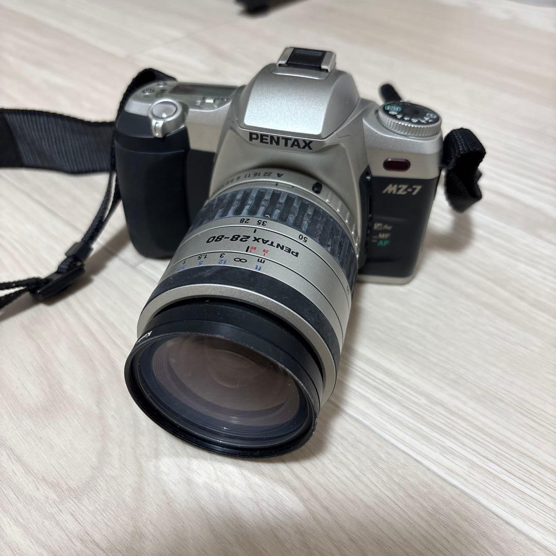 Nikon D70 デジタル一眼レフカメラ　一眼レフフィルム　他いろいろ